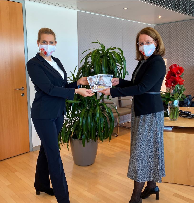 NÖAAB Landesobfrau Teschl-Hofmeister übergibt Vorschläge zu Home-Office an Bundesministerin Aschbacher