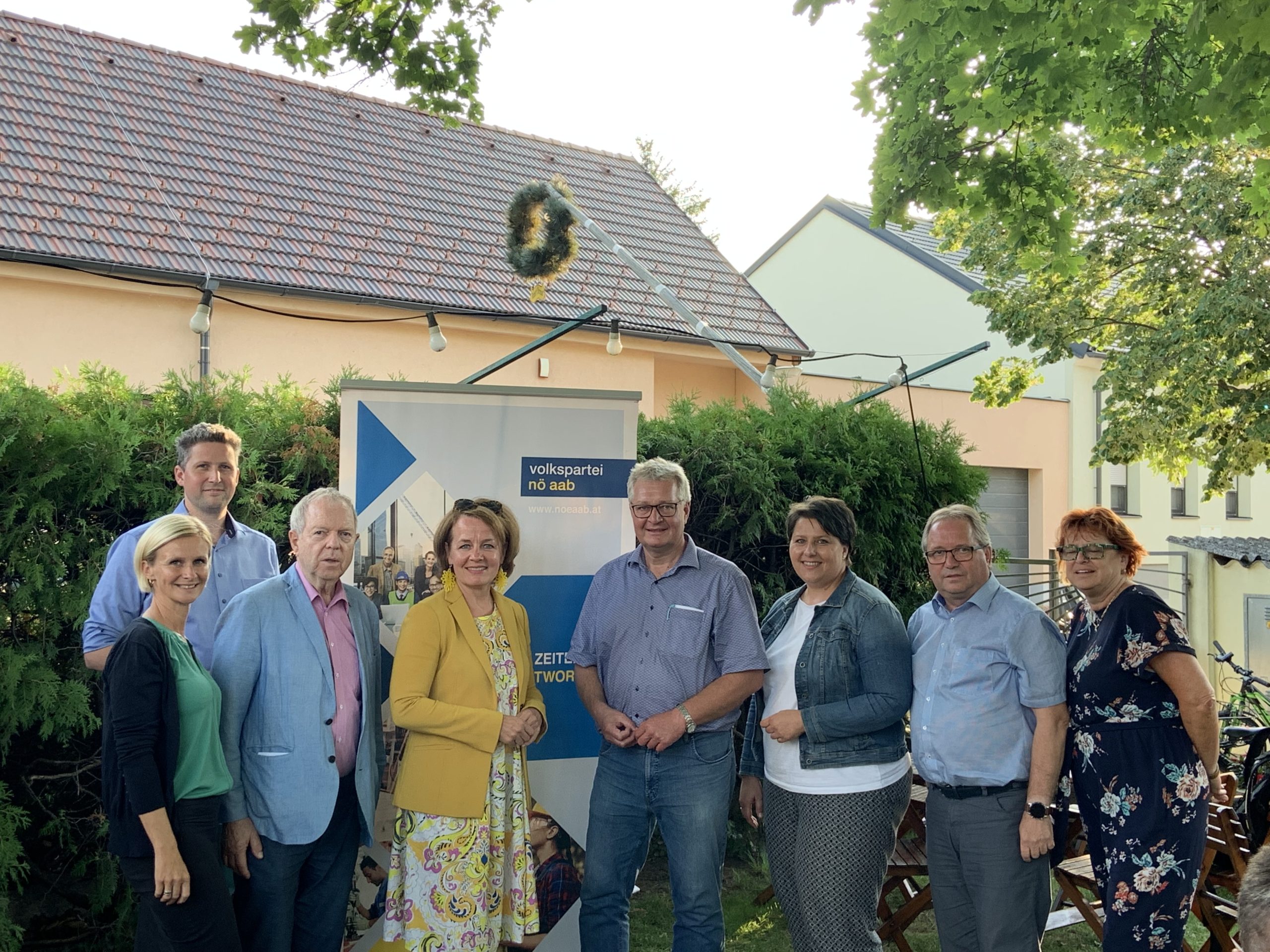 NÖAAB Sommertour – Landesobfrau Christiane Teschl-Hofmeister im Bezirk Baden